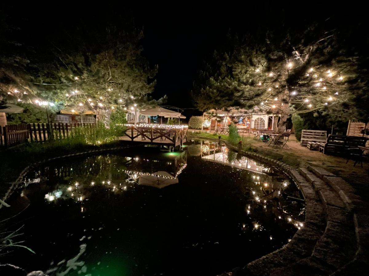 Hotel Garden Olesnica  Bagian luar foto